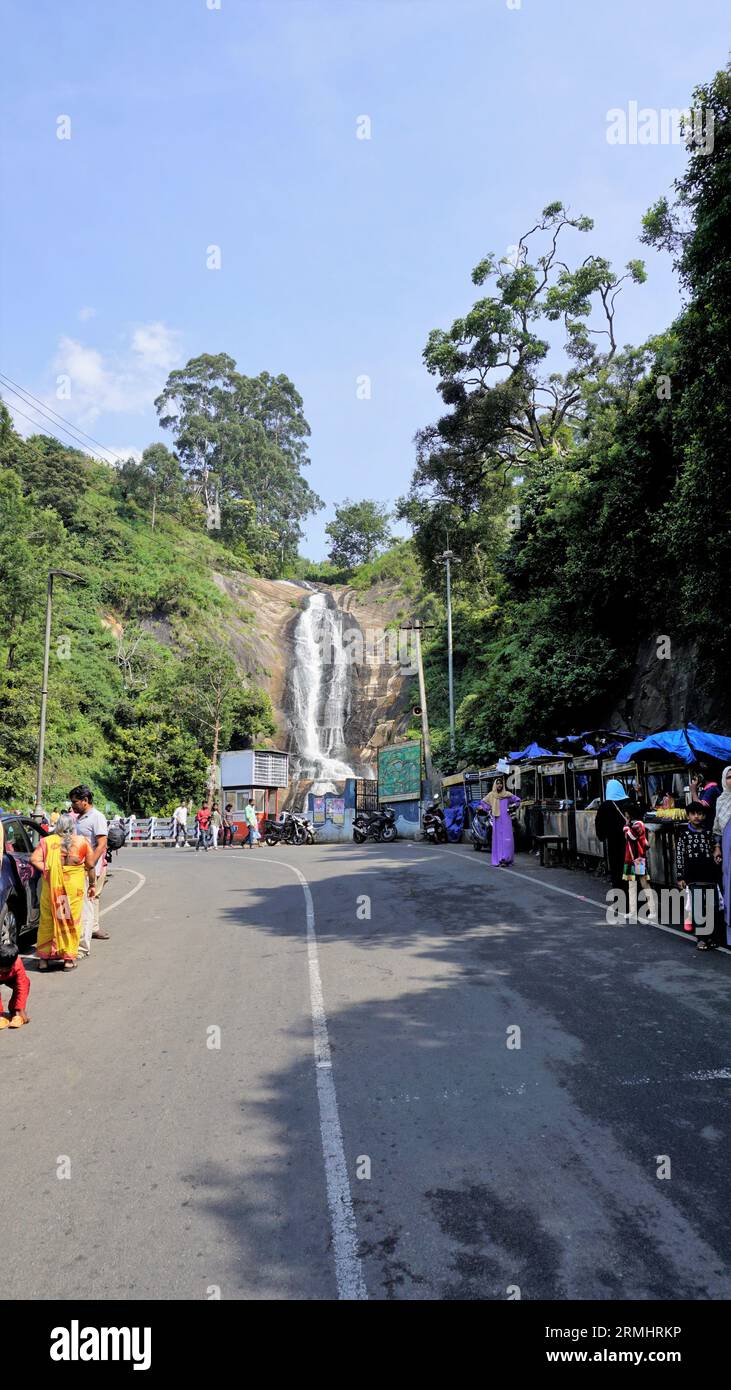 Beautiful scenic view of kodaikanal Silver Cascade Waterfall with ...