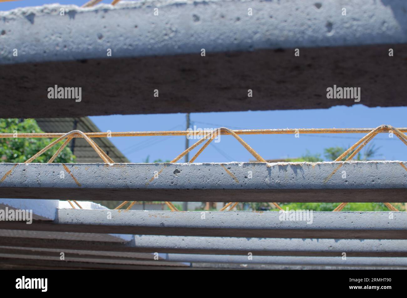 Detail of the construction of a Styrofoam slab in Brazil, a light and efficient option for thermal insulation. Styrofoam slab, sustainable and economi Stock Photo