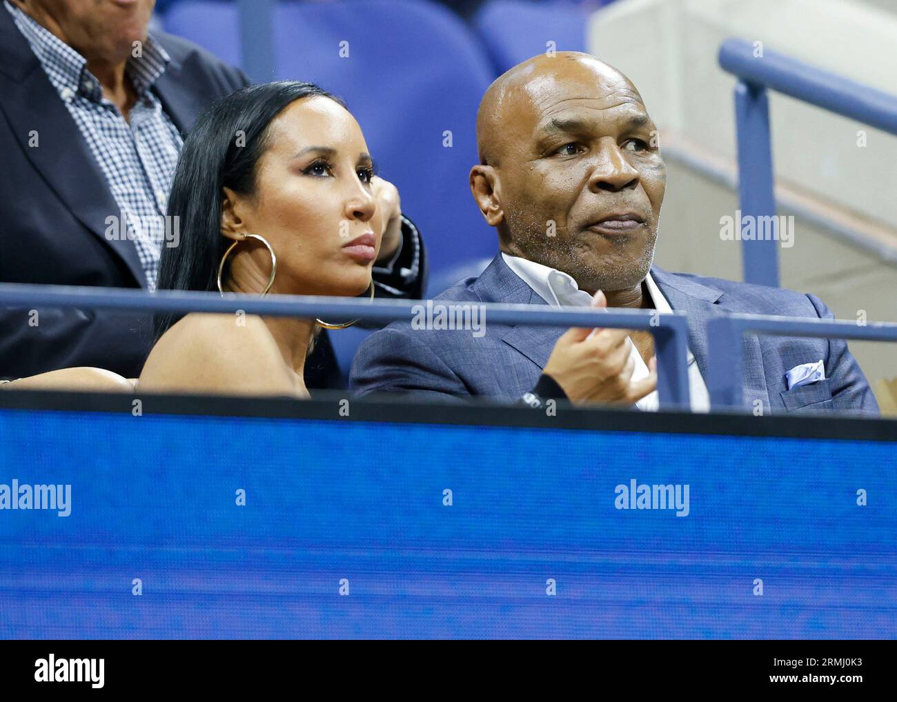 Mike tyson boxing hi-res stock photography and images - Alamy