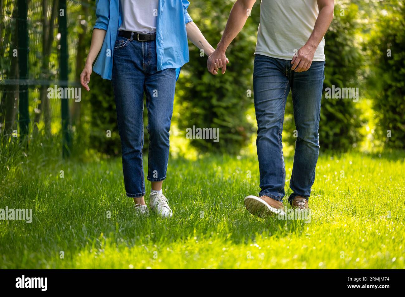 Hand in nhand hi-res stock photography and images - Alamy