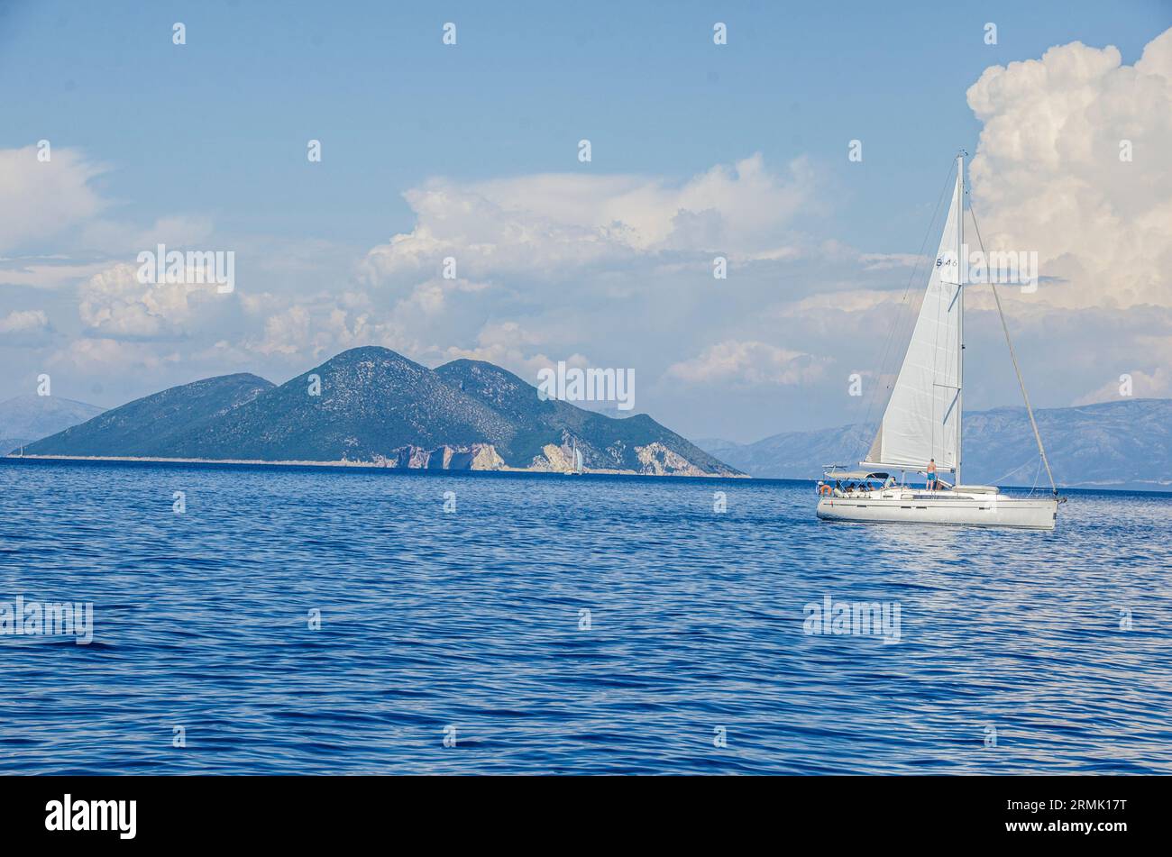 yacht island hopping greece