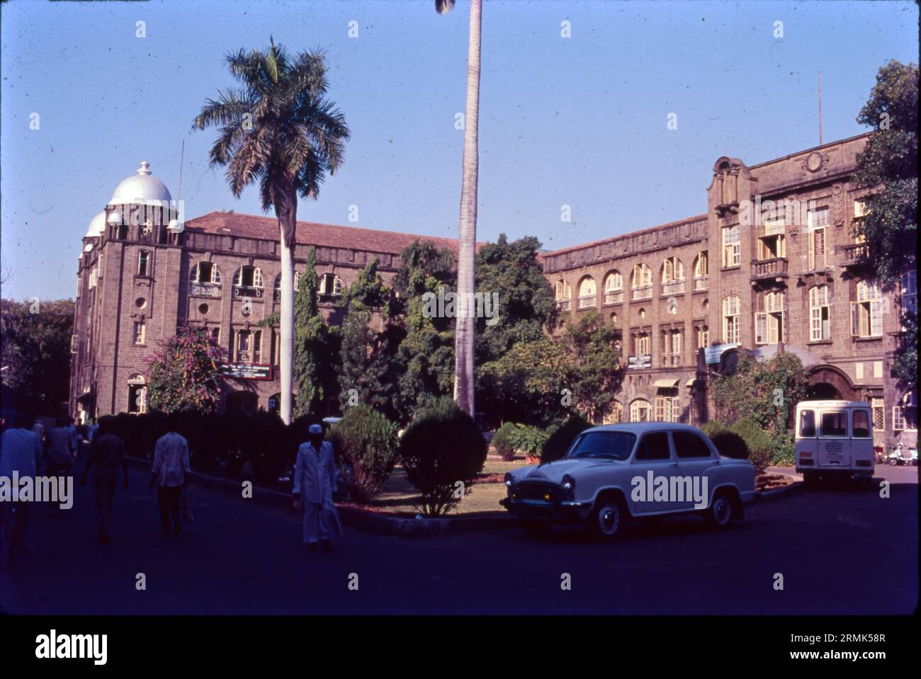 Government Office Building Pune Maharashtra India Stock Photo Alamy government-office-building-pune-maharashtra-india-stock-photo-alamy