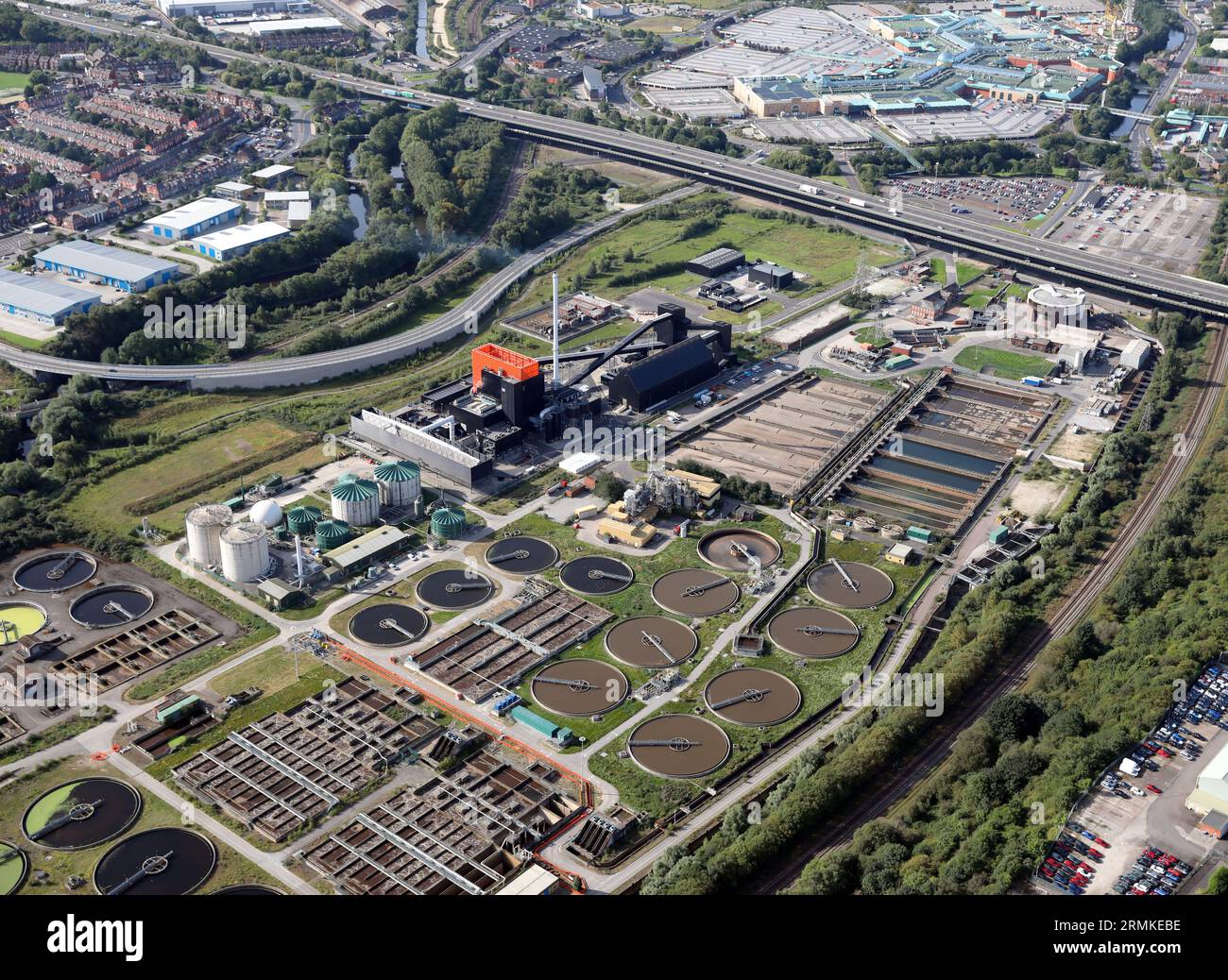 Aerial view of Blackburn Meadows Power Station at Tinsley (Sheffield Rotherham area) and various water treatment works. E of M1 Motorway Stock Photo