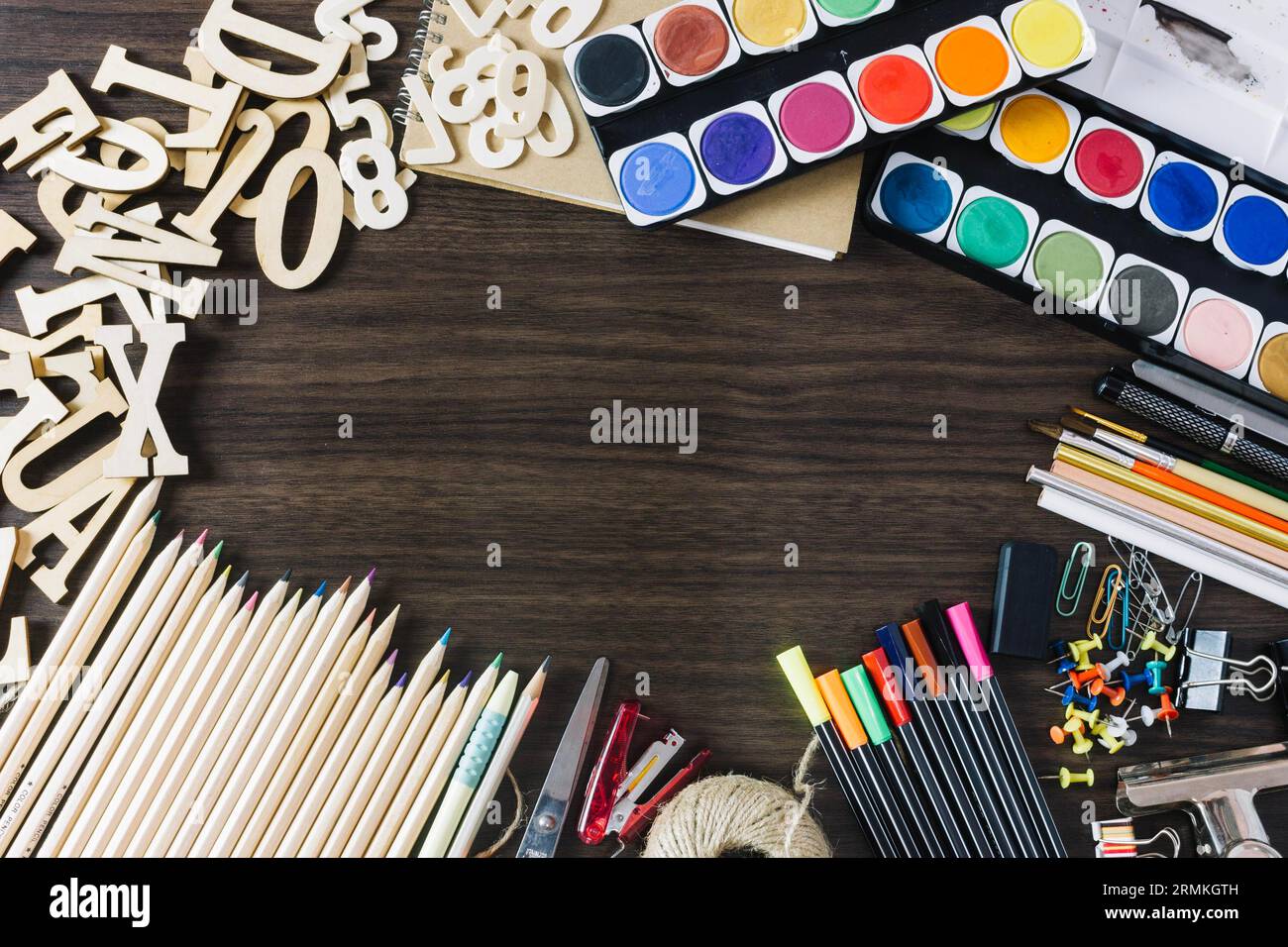 Art and office hi-res stock photography and images - Alamy