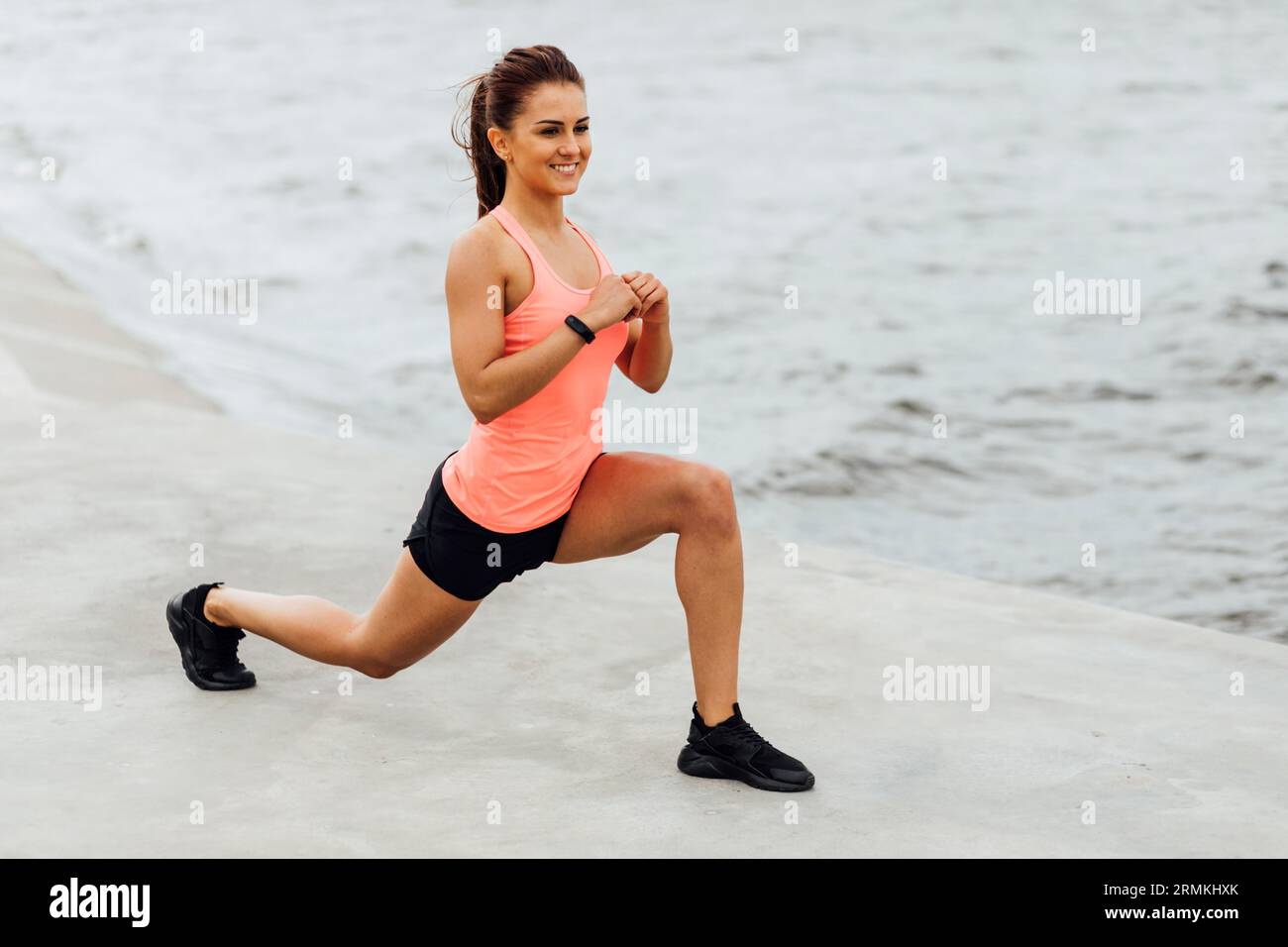 Back lunge exercise hi-res stock photography and images - Alamy