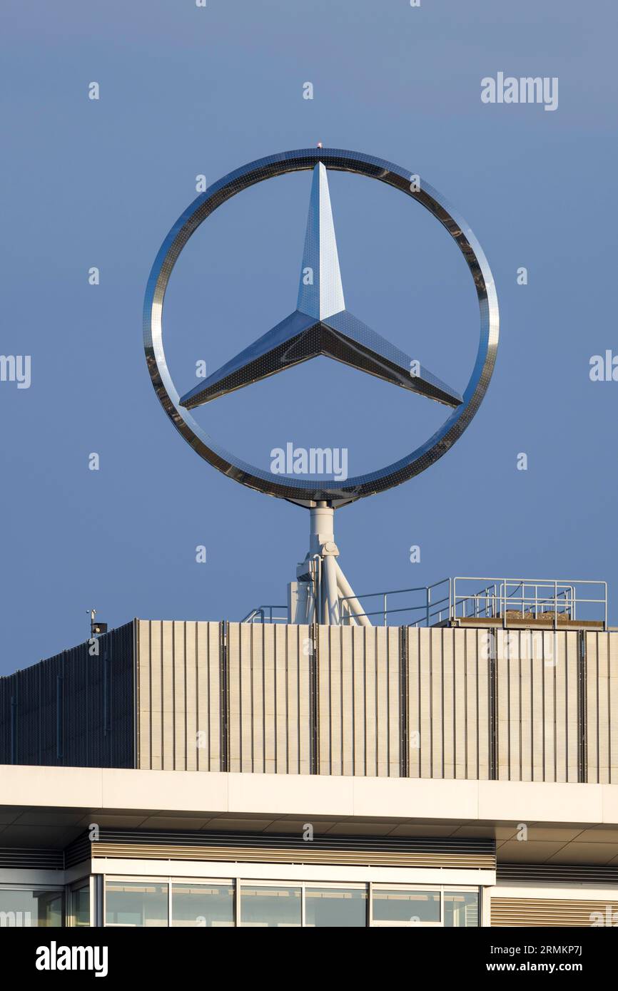 Merdedes-Stern, Daimler, Mercedes-Benz, Group Headquarters, Stuttgart-Untertuerkheim, Baden-Wuerttemberg, Germany Stock Photo