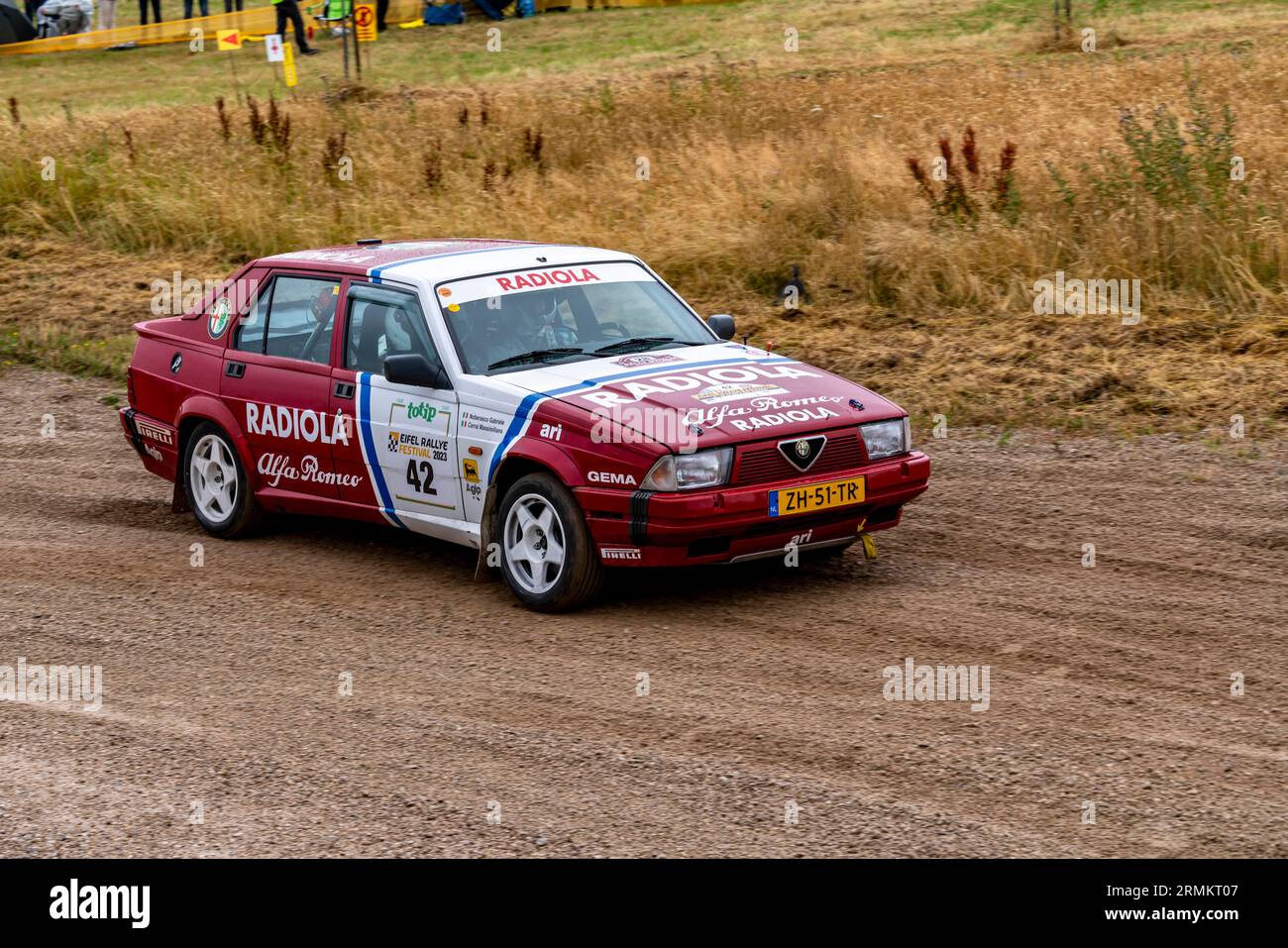 Alfa romeo 75 hi-res stock photography and images - Alamy