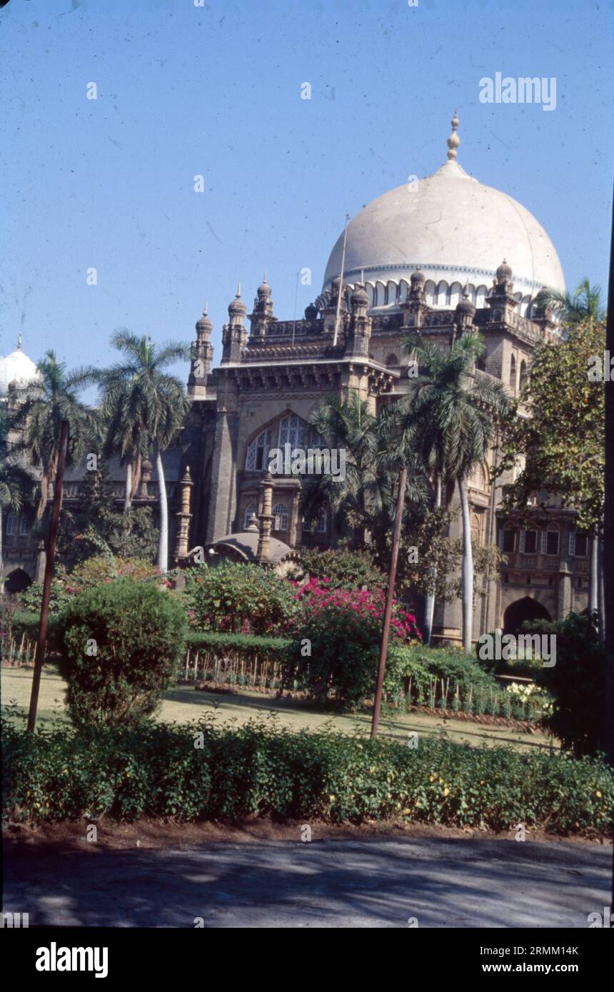 Formerly known as the Prince of Wales Museum of Western India, Chhatrapati Shivaji Maharaj Vastu Sangrahalaya, or C.S.M.V.S., is one of the best and foremost art and history museums in India. It is a Grade I Heritage Building recipient of the 2022 Award of Excellence of the UNESCO Asia Pacific Awards for Cultural Heritage Conservation. It is also a UNESCO World Heritage site, part of the Victorian Gothic and Art Deco Ensemble in Mumbai Stock Photo