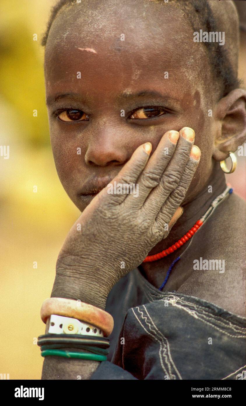 Girl mali africa hi-res stock photography and images - Alamy