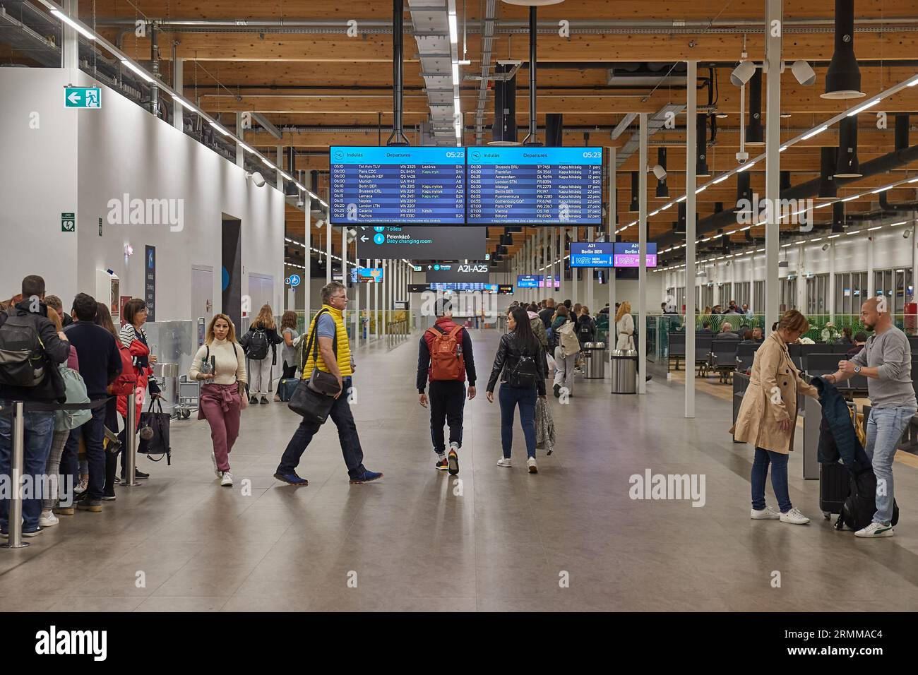 Budapest Airport Interior Stock Photo Alamy