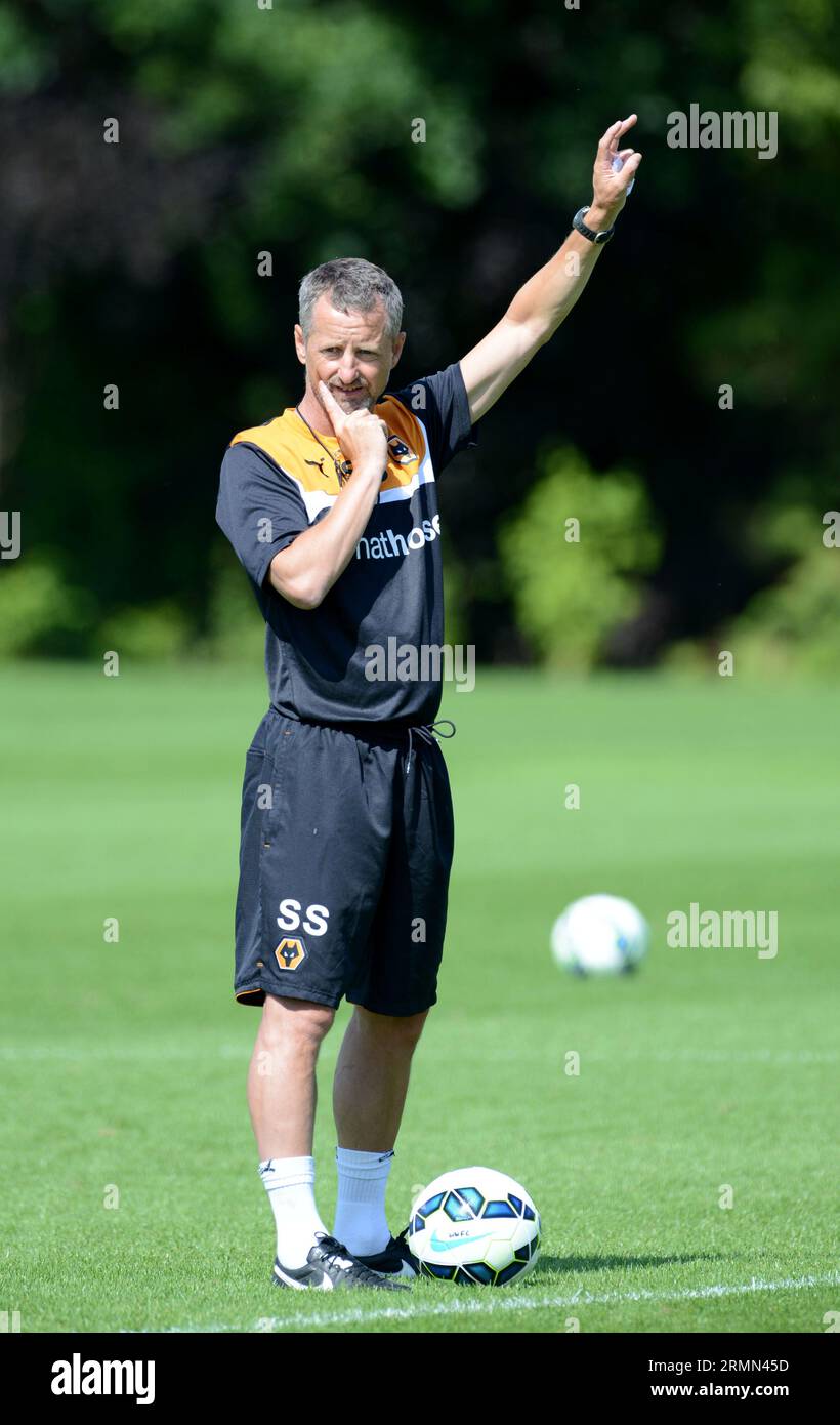 Wolverhampton Wanderers Under 21s football coach Scott Sellars Stock Photo