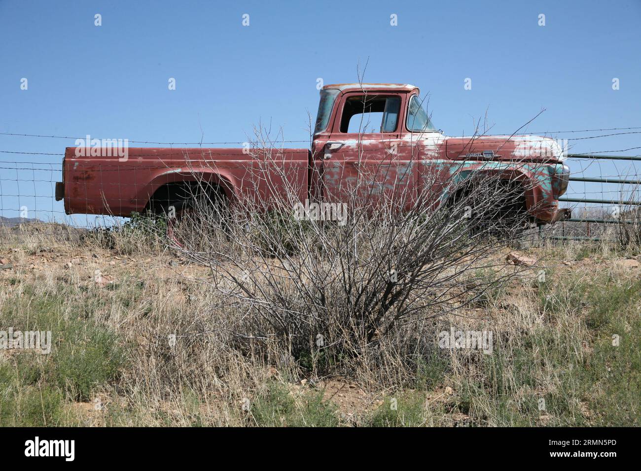 Salt Rusted Pick Up Rusted Pick Up Truck Stock Photo - Alamy