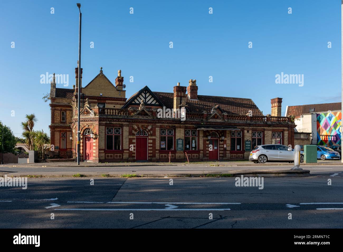 The Queen's Head pub. Eastville, Bristol, UK Stock Photo