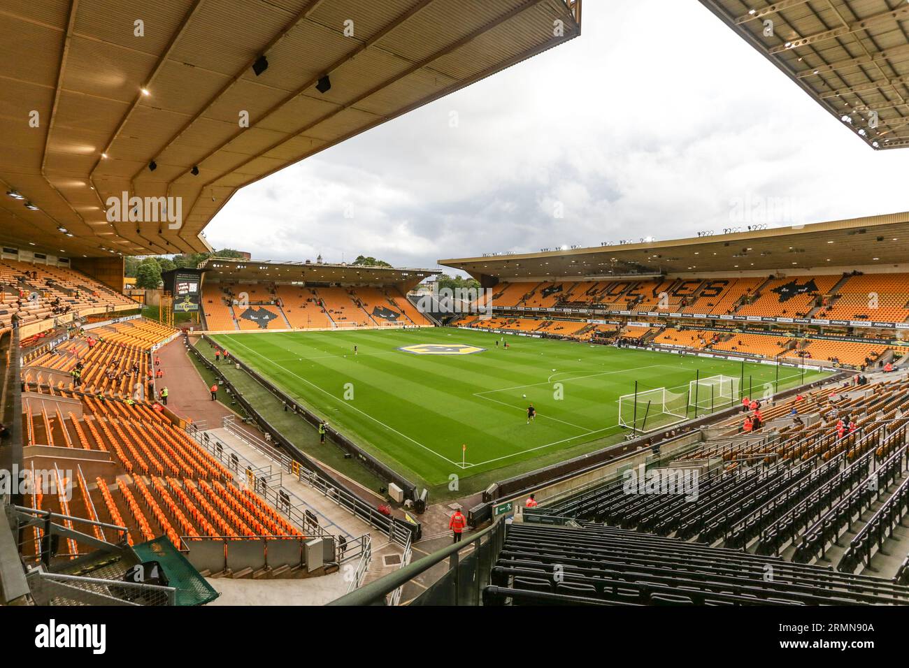 General view of the stadium before the Carabao Cup Second Round match between Wolverhampton Wanderers and Blackpool at Molineux, Wolverhampton on Tuesday 29th August 2023. (Photo: Gustavo Pantano | MI News) Credit: MI News & Sport /Alamy Live News Stock Photo