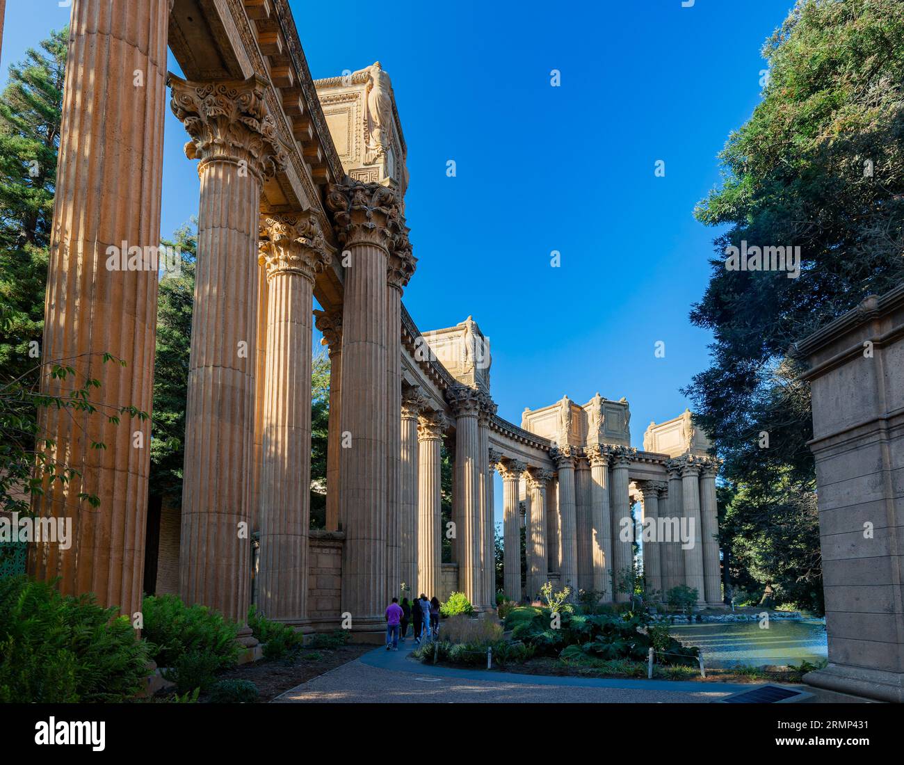 Exterior view palace fine hi-res stock photography and images - Alamy