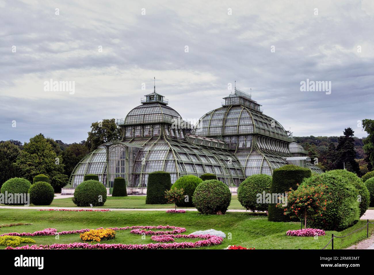 Das Palmenhaus von Schloss Schönbrunn in Wien Stock Photo