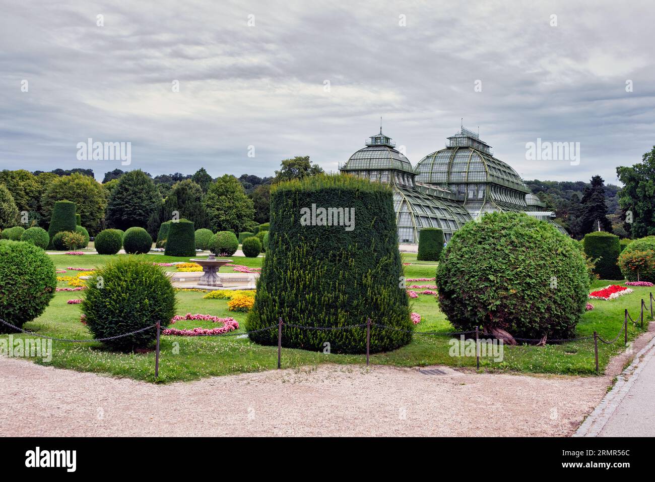 Das Palmenhaus von Schloss Schönbrunn in Wien Stock Photo