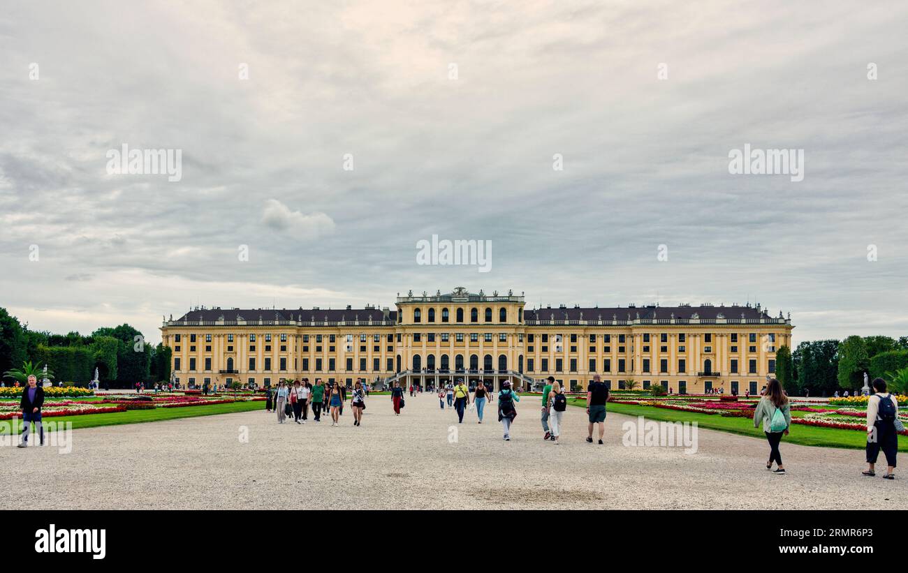 Schloss Schönbrunn in Wien Stock Photo