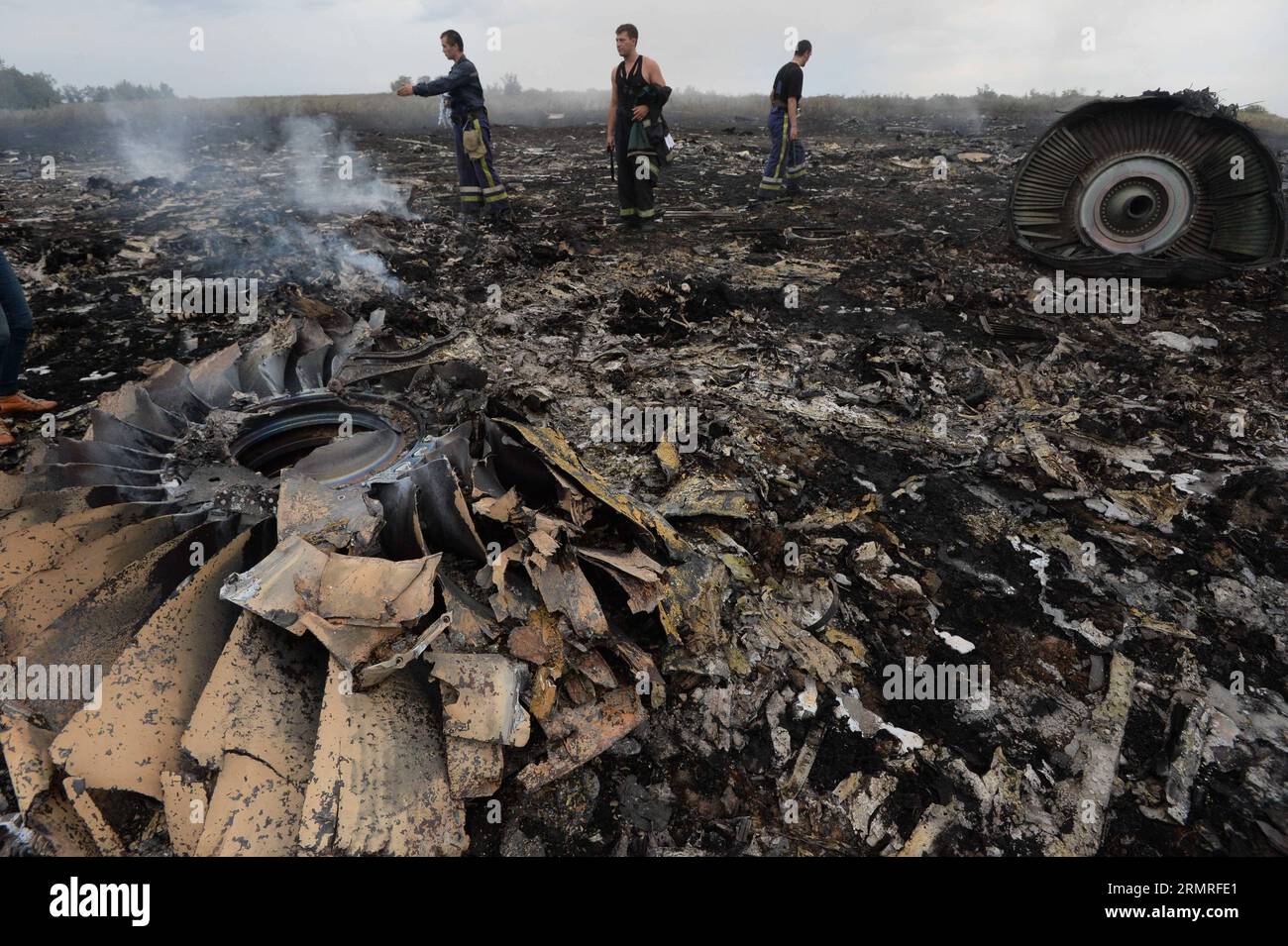 MOSCOW, July 17, 2014 (Xinhua) -- Photo taken on July 17, 2014 shows the debris at the crash site of a passenger plane near the village of Grabovo, Ukraine. A Malaysian flight crashed Thursday in eastern Ukraine near the Russian border, with all the 280 passengers and 15 crew members on board reportedly having been killed. (Xinhua/RIA Novosti) UKRAINE-PLANE-CRASH PUBLICATIONxNOTxINxCHN   Moscow July 17 2014 XINHUA Photo Taken ON July 17 2014 Shows The debris AT The Crash Site of a Passenger Plane Near The Village of  Ukraine a Malaysian Flight Crashed Thursday in Eastern Ukraine Near The Russi Stock Photo