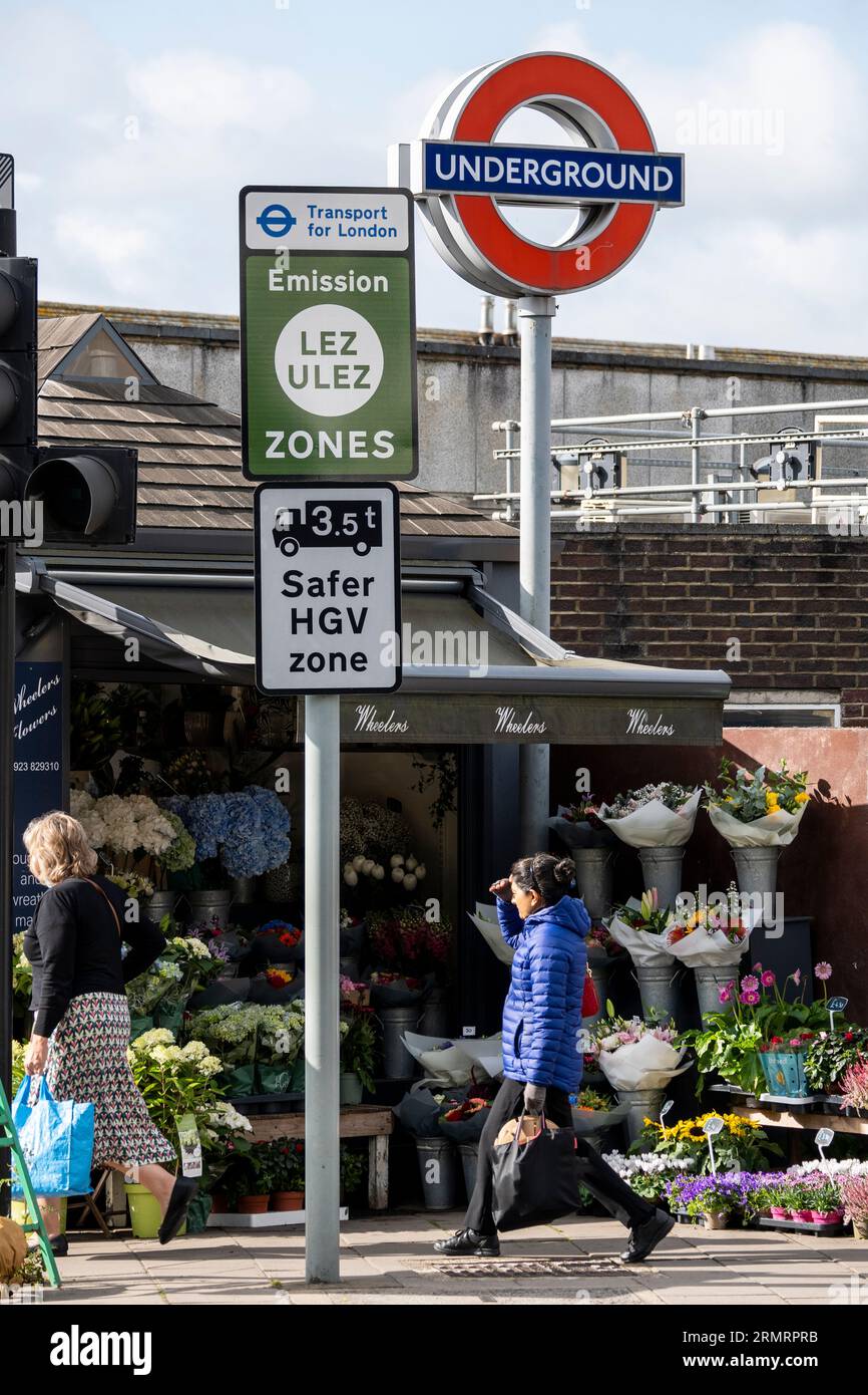 London, UK. 30 August 2023. Signage for the Ultra Low Emission Zone