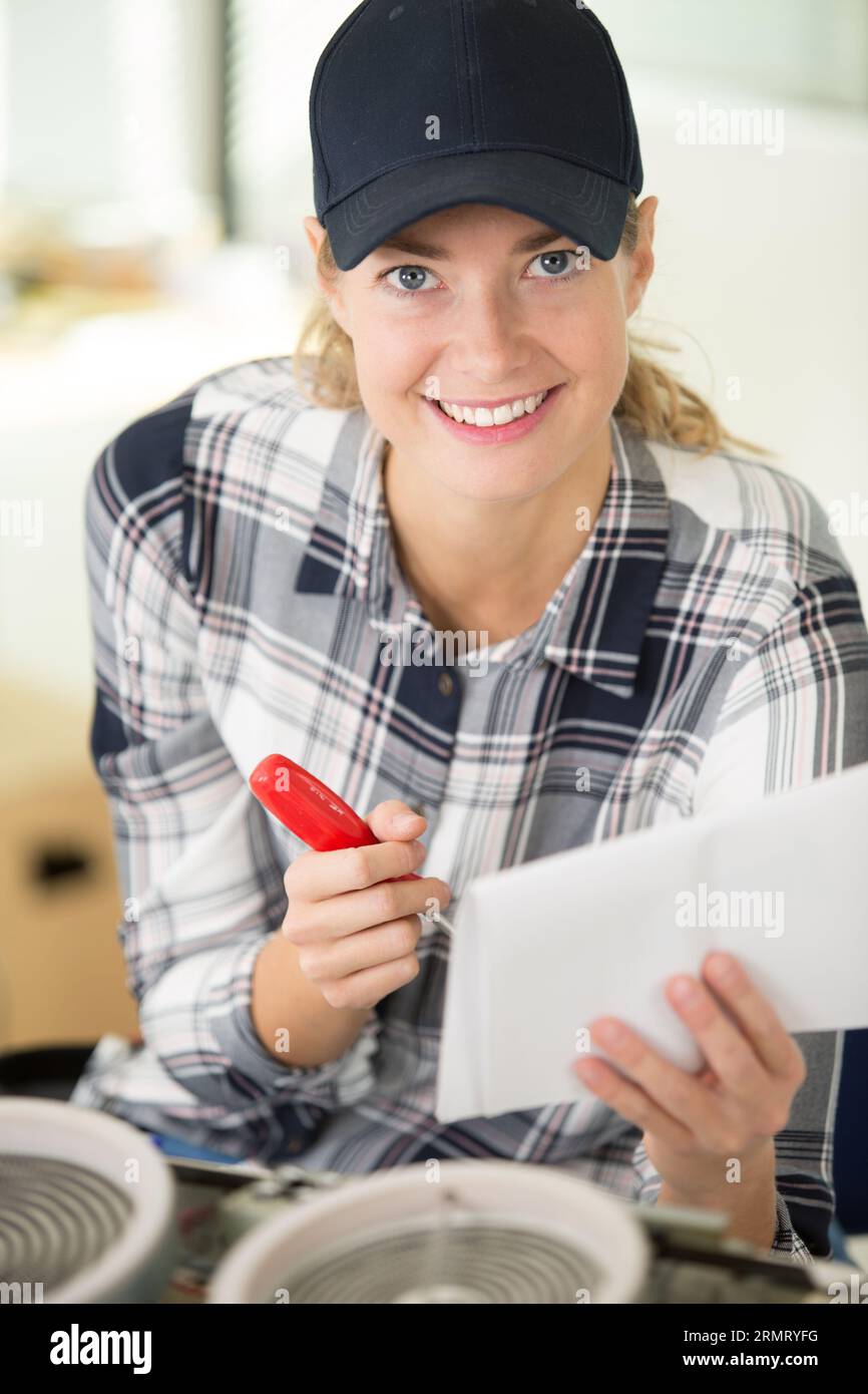 Electricity instruction hi-res stock photography and images - Alamy