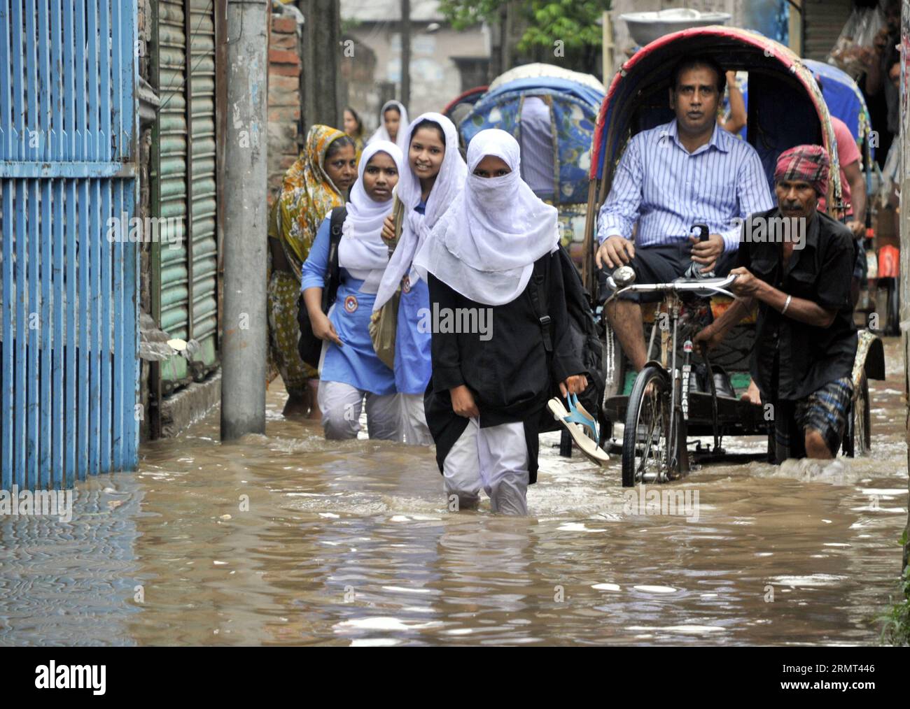Dhaka Flood Hi Res Stock Photography And Images Alamy