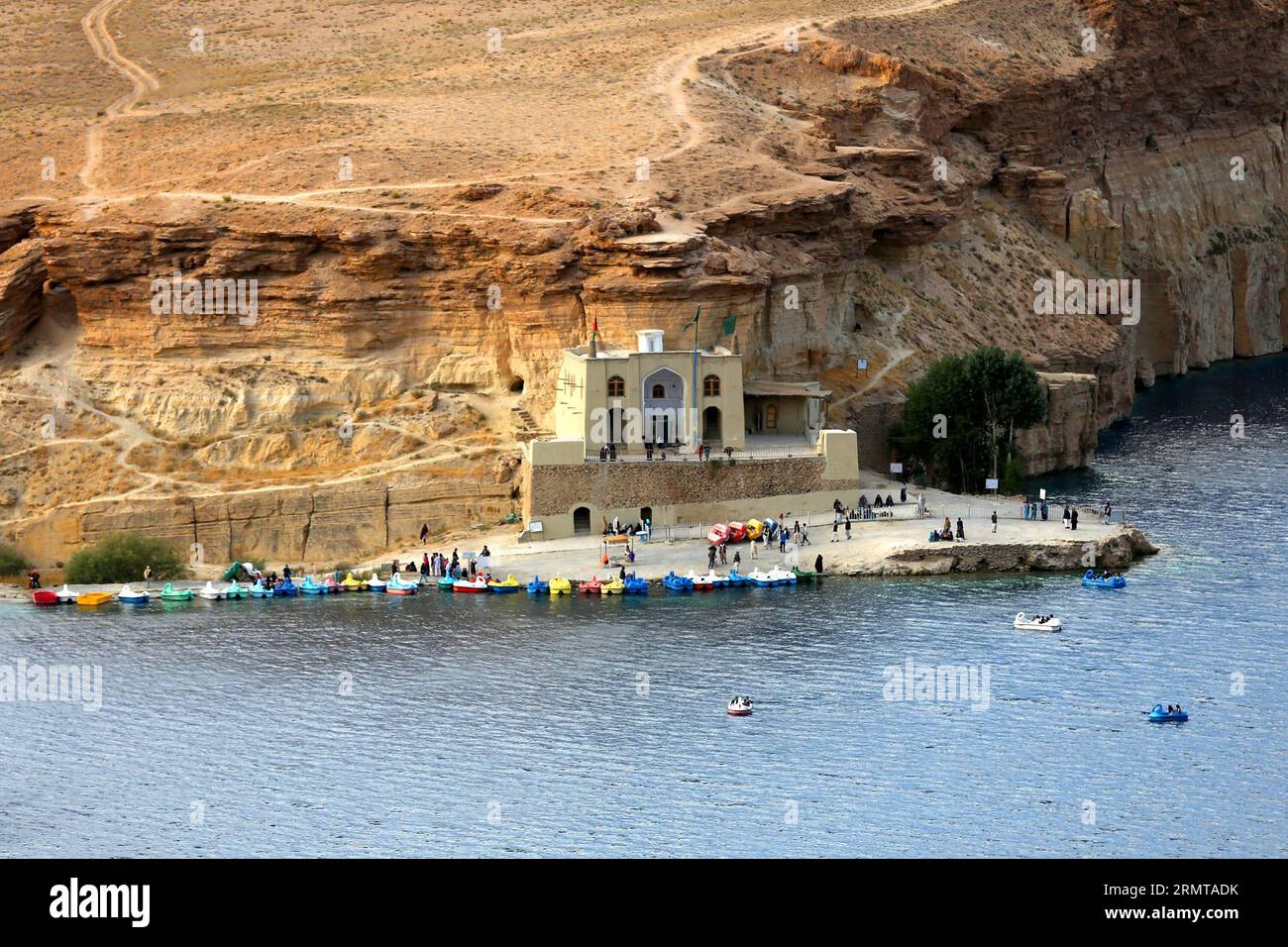 (140825) -- BAMYAN, Aug. 25, 2014 -- Afghan people gather around the Band-e-Amir Lake in Bamyan, central Afghanistan, on Aug. 23, 2014. ) AFGHANISTAN-BAMYAN-LAKE Kamran PUBLICATIONxNOTxINxCHN   Bamyan Aug 25 2014 Afghan Celebrities gather Around The Tie e Amir Lake in Bamyan Central Afghanistan ON Aug 23 2014 Afghanistan Bamyan Lake Kamran PUBLICATIONxNOTxINxCHN Stock Photo