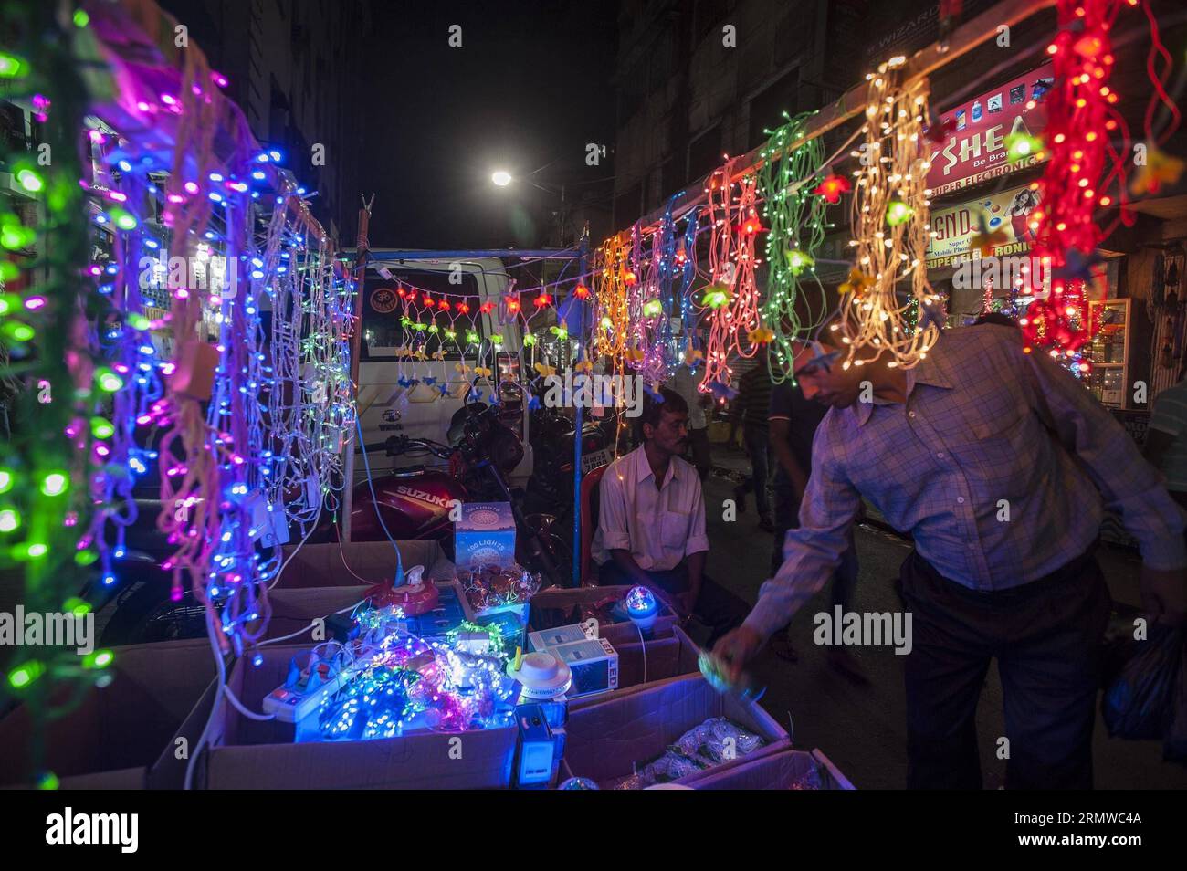 India calcutta diwalilghtng hires stock photography and images Alamy