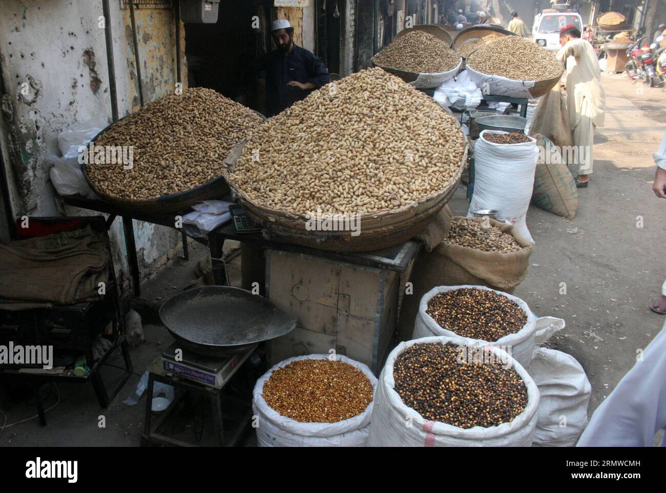 Pakistan pehwar dried hires stock photography and images Alamy