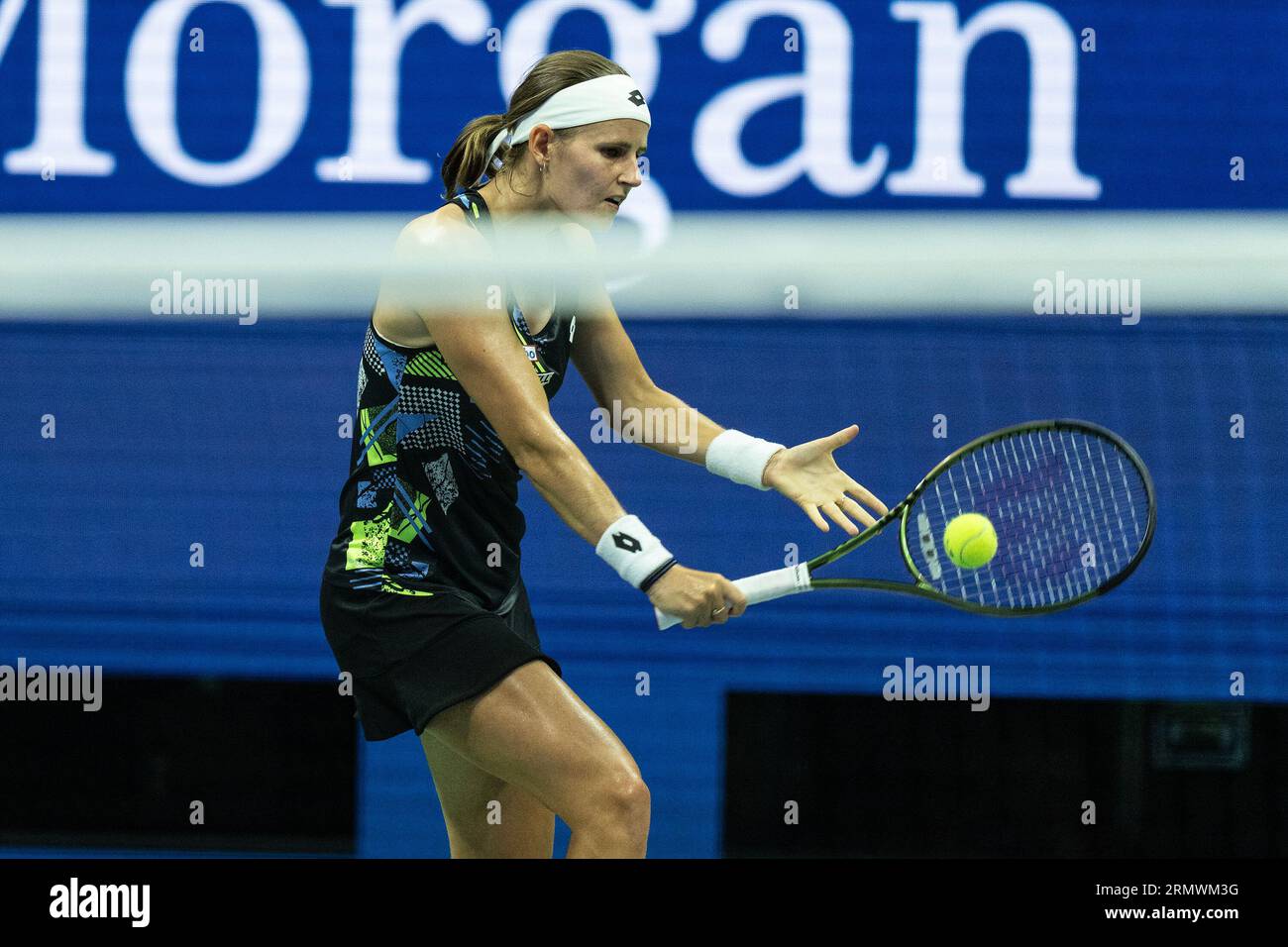 New York, United States. 29th Aug, 2023. Greet Minnen of Belgium returns  the ball during the 1st round against Venus Williams of USA during the US  Open Championships on Billie Jean King