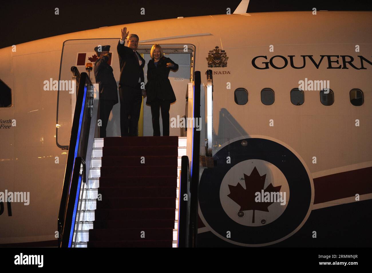 (141106) -- HANGZHOU, Nov. 6, 2014 -- Canadian Prime Minister Stephen Harper arrives in Hangzhou, east China s Zhejiang Province, Nov. 6, 2014. Stephen Harper arrived here Thursday evening for a five-day official visit to China and events related to the Asia-Pacific Economic Cooperation (APEC) meeting. ) (wyl) CHINA-HANGZHOU-CANADA-STEPHEN HARPER-ARRIVAL (CN) JuxHuanzong PUBLICATIONxNOTxINxCHN   Hangzhou Nov 6 2014 Canadian Prime Ministers Stephen Harper arrives in Hangzhou East China S Zhejiang Province Nov 6 2014 Stephen Harper arrived Here Thursday evening for a Five Day Official Visit to C Stock Photo