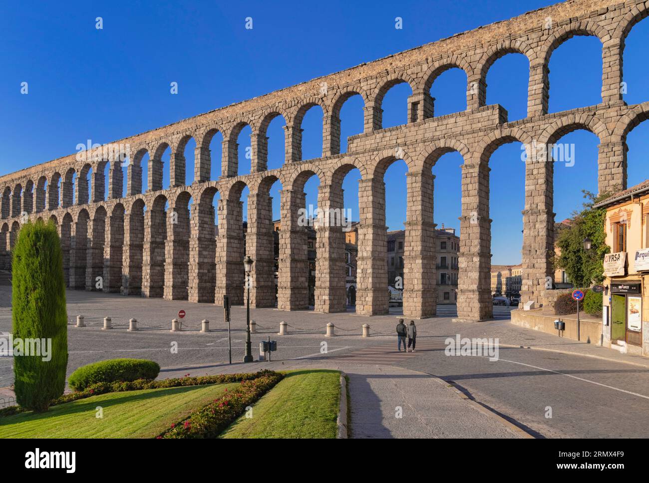 Spain, Castile and Leon, Segovia, Full panorama of the Aqueduct of Segovia, a Roman aqueduct with 167 arches built around the first century AD to chan Stock Photo
