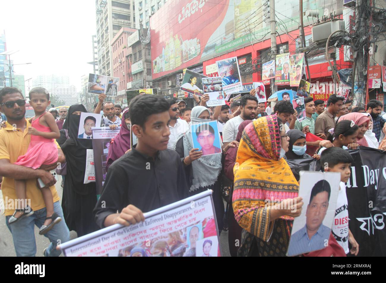 Dhaka Bangladesh August 3,2023.On the occasion of the International Day of Remembrance of the Missing Persons, Mother's Postal Organization organized Stock Photo