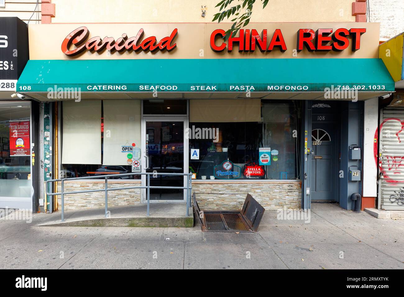Caridad China, 108 Graham Ave, Brooklyn, New York, NYC storefront photo of a Chino Latino Chinese restaurant in the Williamsburg neighborhood. Stock Photo