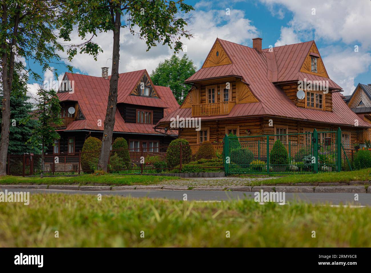 Elegant Polish Villa On Union Road Pictures