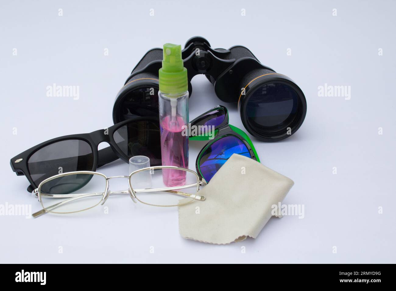Image of an eyeglass and binocular lens cleaning kit Stock Photo Alamy