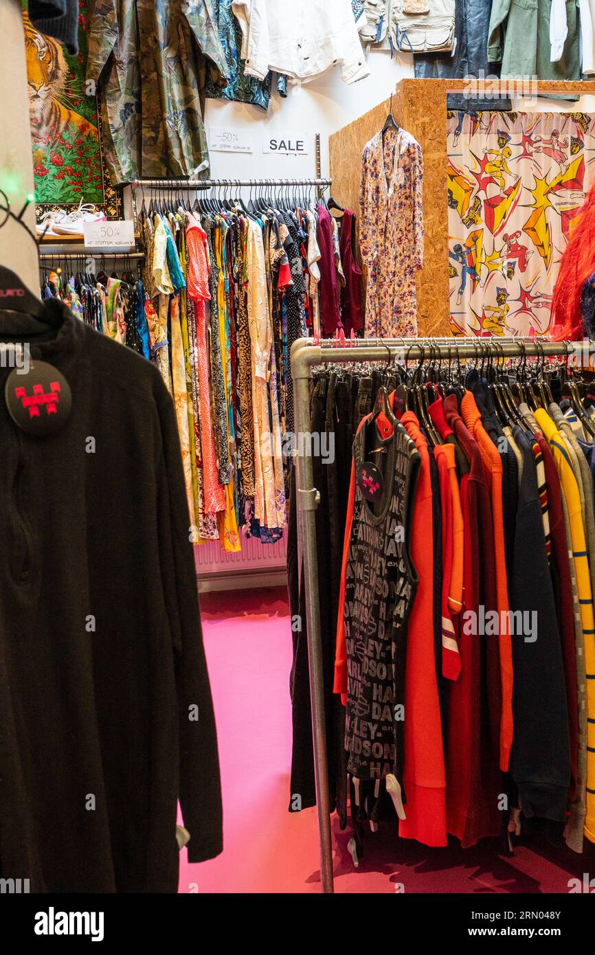 Clothes shop interior hi-res stock photography and images - Page 26 - Alamy