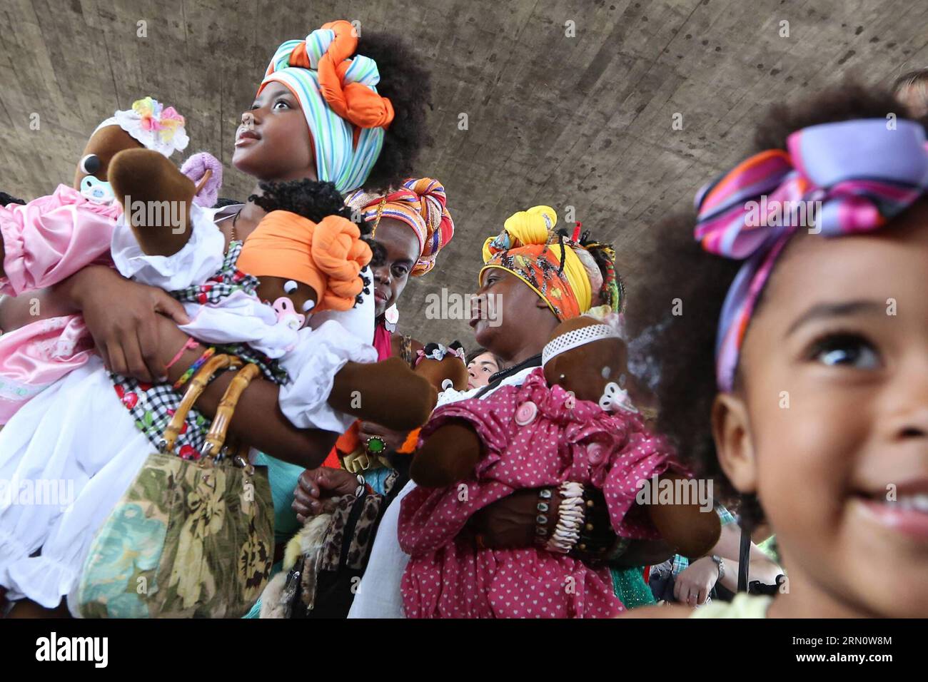 (141120) -- SAO PAULO, Nov. 20, 2014 -- People take part in the celebration of Black Consciousness Day in Sao Paulo, Brazil, on Nov. 20, 2014. The Day of Black Consciousness was first celebrated in 1978 to commemorate Zumbi dos Palmares, a black Brazilian who led a group of runaway slaves in Brazil, known as the Quilombo dos Palmares, to fight the then Portuguese colonizers in the 17th century and was killed in an ambush on Nov. 20, 1695. Rahel Patrasso) (jg) BRAZIL-SAO PAULO-BLACK CONSCIOUSNESS DAY e RahelxPatrasso PUBLICATIONxNOTxINxCHN   Sao Paulo Nov 20 2014 Celebrities Take Part in The Ce Stock Photo