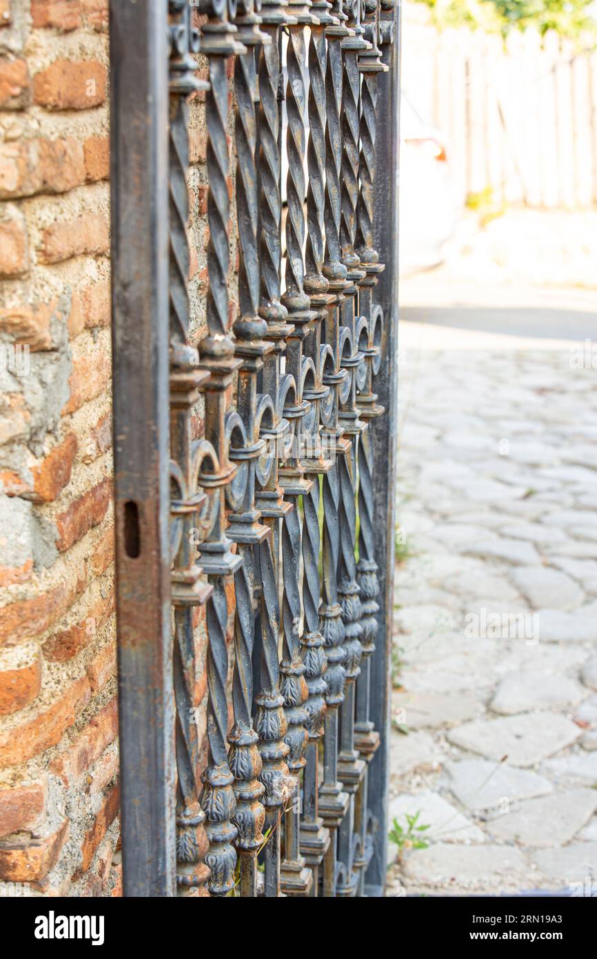 銅版画 : 有地好登「The scence of a lattice door」 銅版画 : 有地好