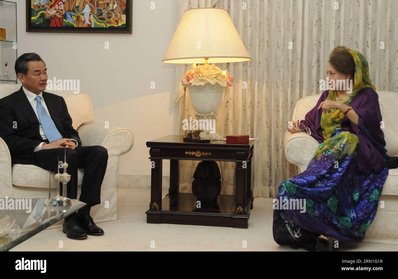 (141229) -- DHAKA, Dec. 28, 2014 -- Chinese Foreign Minister Wang Yi (L) meets with Bangladesh s former prime minister and Bangladesh Nationalist Party (BNP) chairperson Khaleda Zia in Dhaka, Bangladesh, Dec. 28, 2014. ) BANGLADESH-DHAKA-CHINA FM-VISIT SharifulxIslam PUBLICATIONxNOTxINxCHN   Dhaka DEC 28 2014 Chinese Foreign Ministers Wang Yi l Meets With Bangladesh S Former Prime Ministers and Bangladesh Nationalist Party BNP Chair person Khaleda Zia in Dhaka Bangladesh DEC 28 2014 Bangladesh Dhaka China FM Visit  PUBLICATIONxNOTxINxCHN Stock Photo