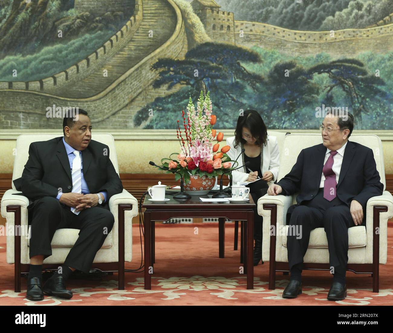 (150128) -- BEIJING, Jan. 28, 2015 -- Yu Zhengsheng(R), chairman of the National Committee of the Chinese People s Political Consultative Conference, meets with the deputy chairman of Sudan s ruling National Congress Party (NCP) Ibrahim Ghandour, who is also assistant to the Sudanese President Omar al-Bashir, in Beijing, capital of China, Jan. 28, 2015. Ghandour is visiting China to attend the third high-level dialogue between the Communist Party of China and the Sudan s National Congress Party (NCP). ) (yxb) CHINA-BEIJING-YU ZHENGSHENG-SUDAN-MEETING(CN) DingxLin PUBLICATIONxNOTxINxCHN   Beiji Stock Photo