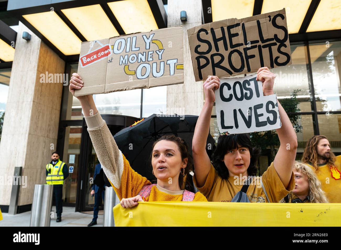Shell oil company employees hi-res stock photography and images - Alamy