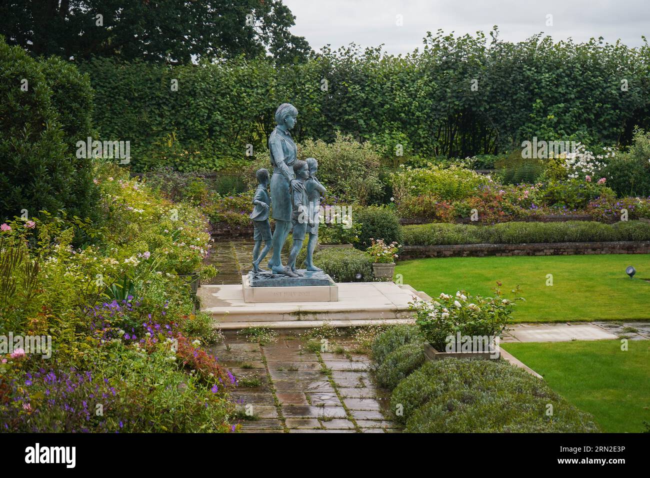 Kensington London UK. 31 August 2023 The sculpture of Princess Diana at