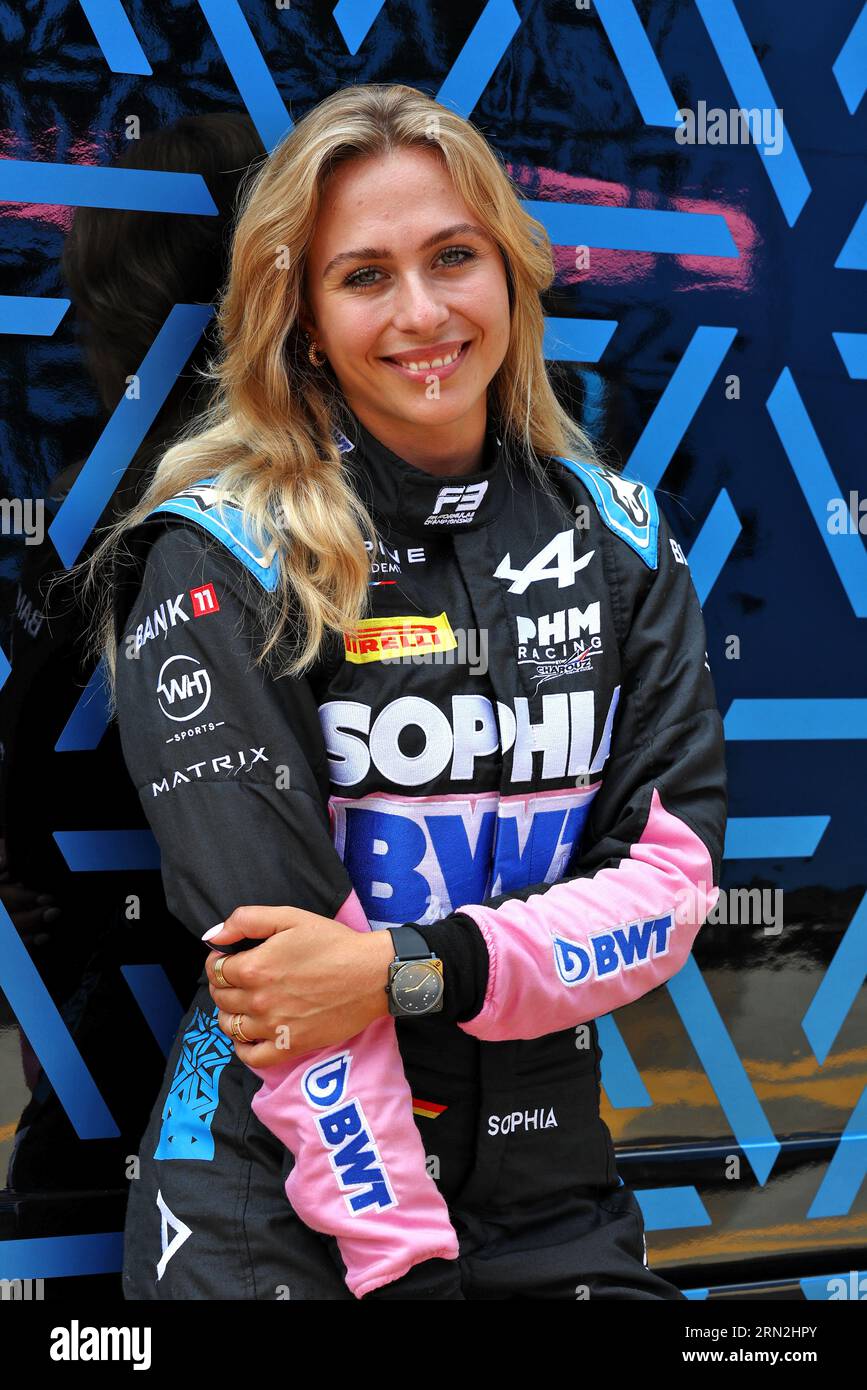 Sophia floersch hi-res stock photography and images - Alamy