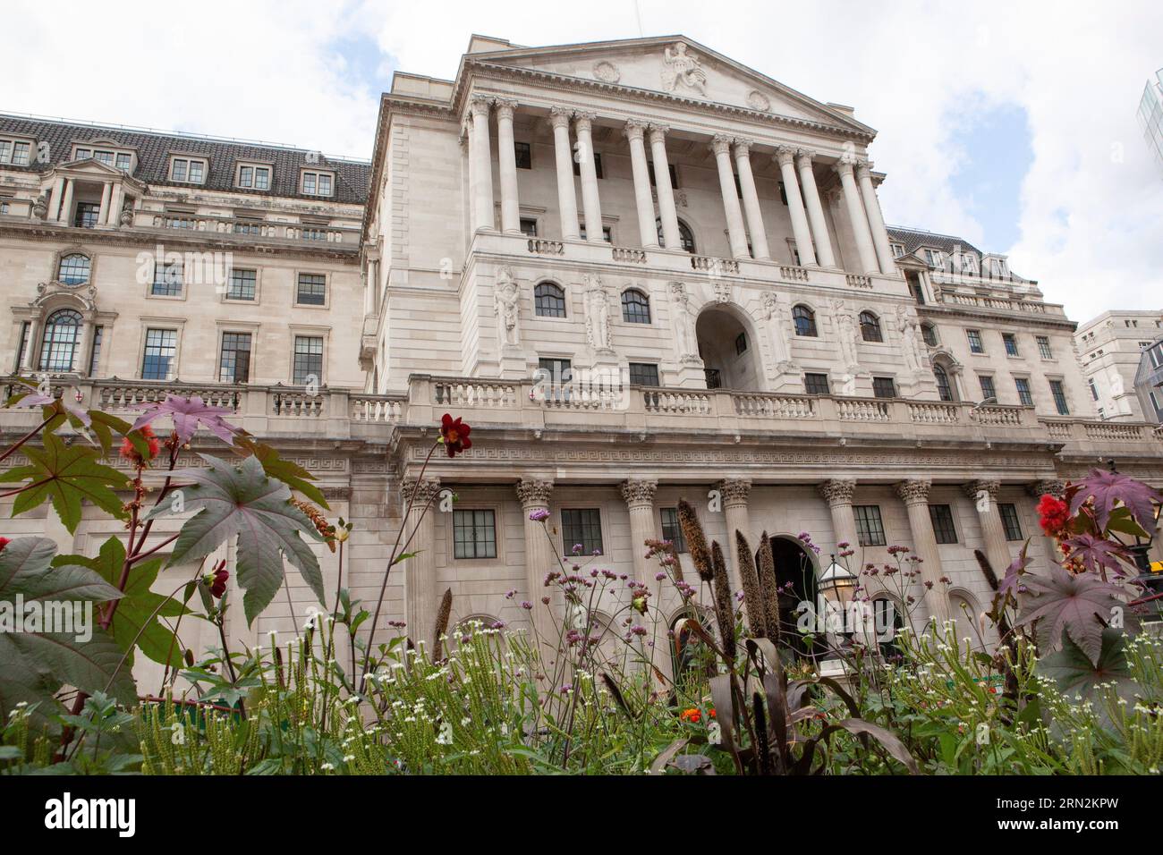 London, UK. 30th Aug, 2023. The Bank of England in the City of London. The Bank's chief economist, Huw Pill has indicated that further interest rate rises may be used to reach their takget inflation rate of 2%. Inflation in the UK current'y stands at 6.8%. Credit: Anna Watson/Alamy Live News Stock Photo