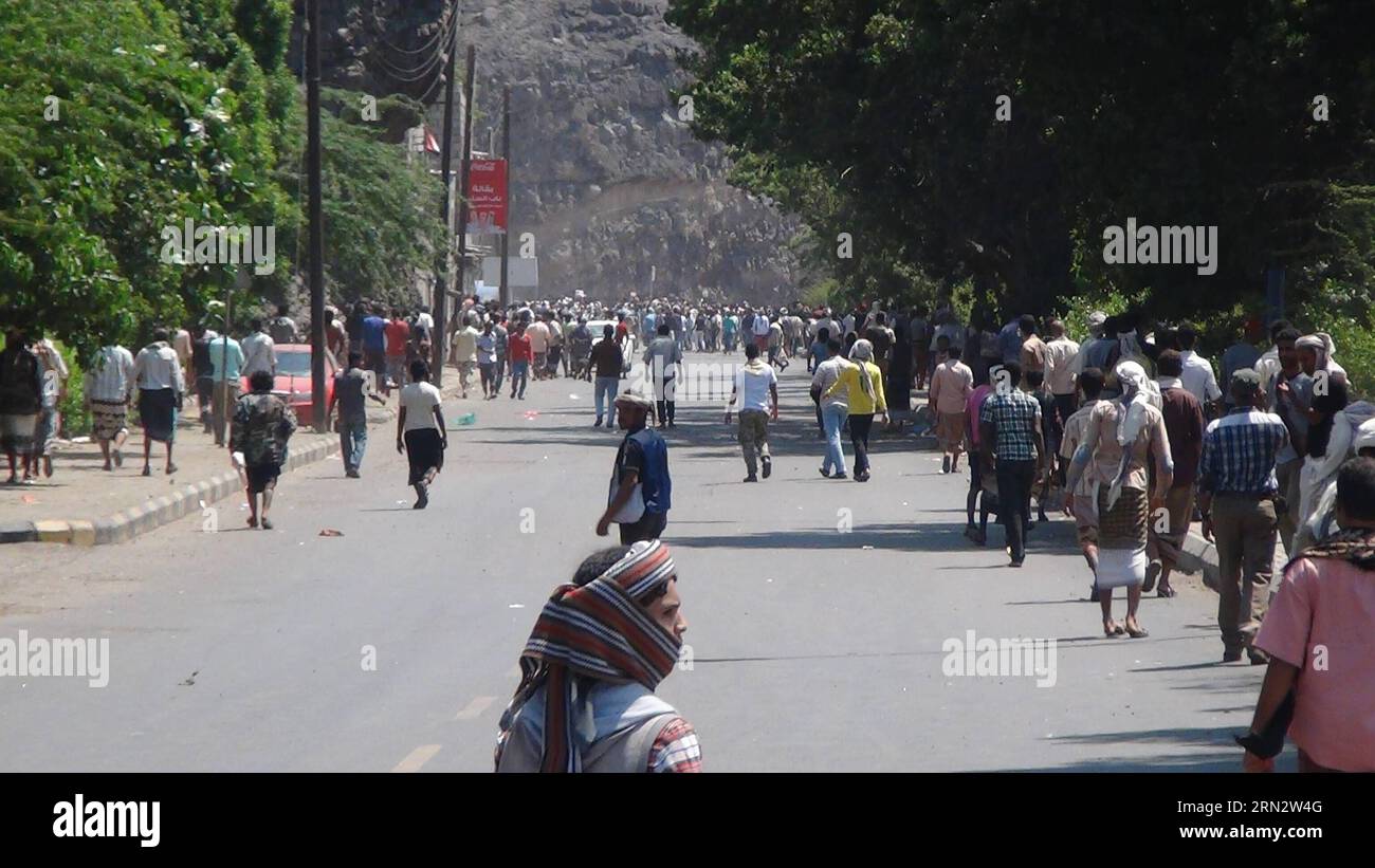 (150325) -- ADEN, March 25, 2015 () -- People flee clashes near the Aden international airport in Aden, Yemen, on March 25, 2015. The Shiite Houthi group took control over Aden international airport after the retreat of tribal militia on Wednesday evening, a security official told . () YEMEN-ADEN-HOUTHI GROUP-INTERNATIONAL AIRPORT-SEIZED Xinhua PUBLICATIONxNOTxINxCHN   Aden March 25 2015 Celebrities Flee clashes Near The Aden International Airport in Aden Yemen ON March 25 2015 The Shiite Houthi Group took Control Over Aden International Airport After The Retreat of Tribal Militia ON Wednesday Stock Photo