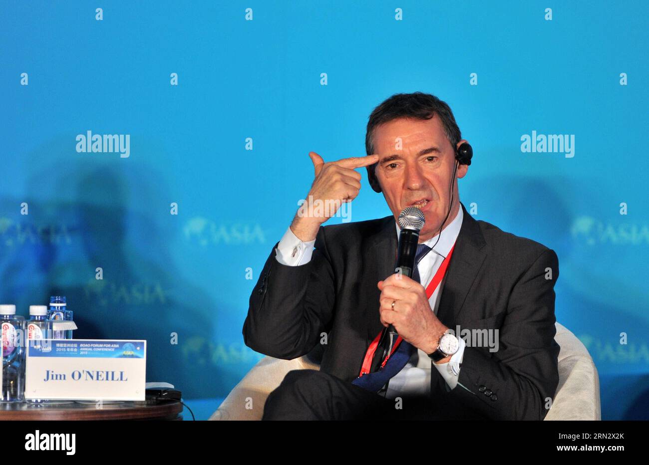 (150327) -- BOAO, March 27, 2015 -- Jim O Neill, former chairman of Goldman Sachs Asset Management, speaks at a sub-forum with the theme of Virus vs Mankind during the 2015 Boao Forum for Asia (BFA) in Boao, south China s Hainan Province, March 27, 2015. ) (mt) CHINA-BOAO-BFA 2015-SUB-FORUM-VIRUS VS MANKIND (CN) YangxGuanyu PUBLICATIONxNOTxINxCHN   Boao March 27 2015 Jim O Neill Former Chairman of Goldman Sachs Asset Management Speaks AT a Sub Forum With The Theme of Virus VS mankind during The 2015 Boao Forum for Asia BfA in Boao South China S Hainan Province March 27 2015 Mt China Boao BfA 2 Stock Photo