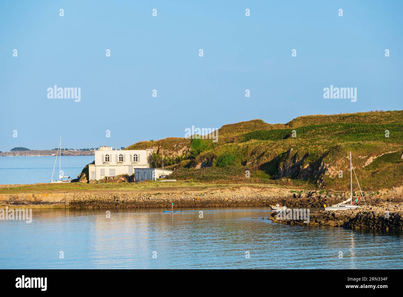 France, Morbihan, Houat island, port of Er Beg or Old Port built in  1915-1916 destroyed in 1951 by a storm Stock Photo - Alamy