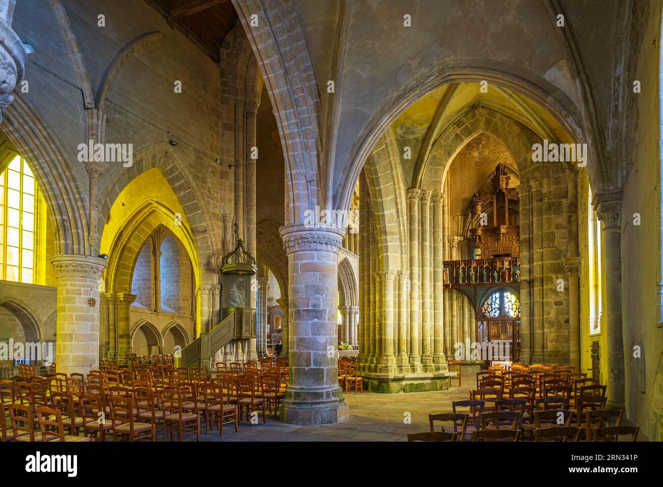 armor-column-hi-res-stock-photography-and-images-alamy