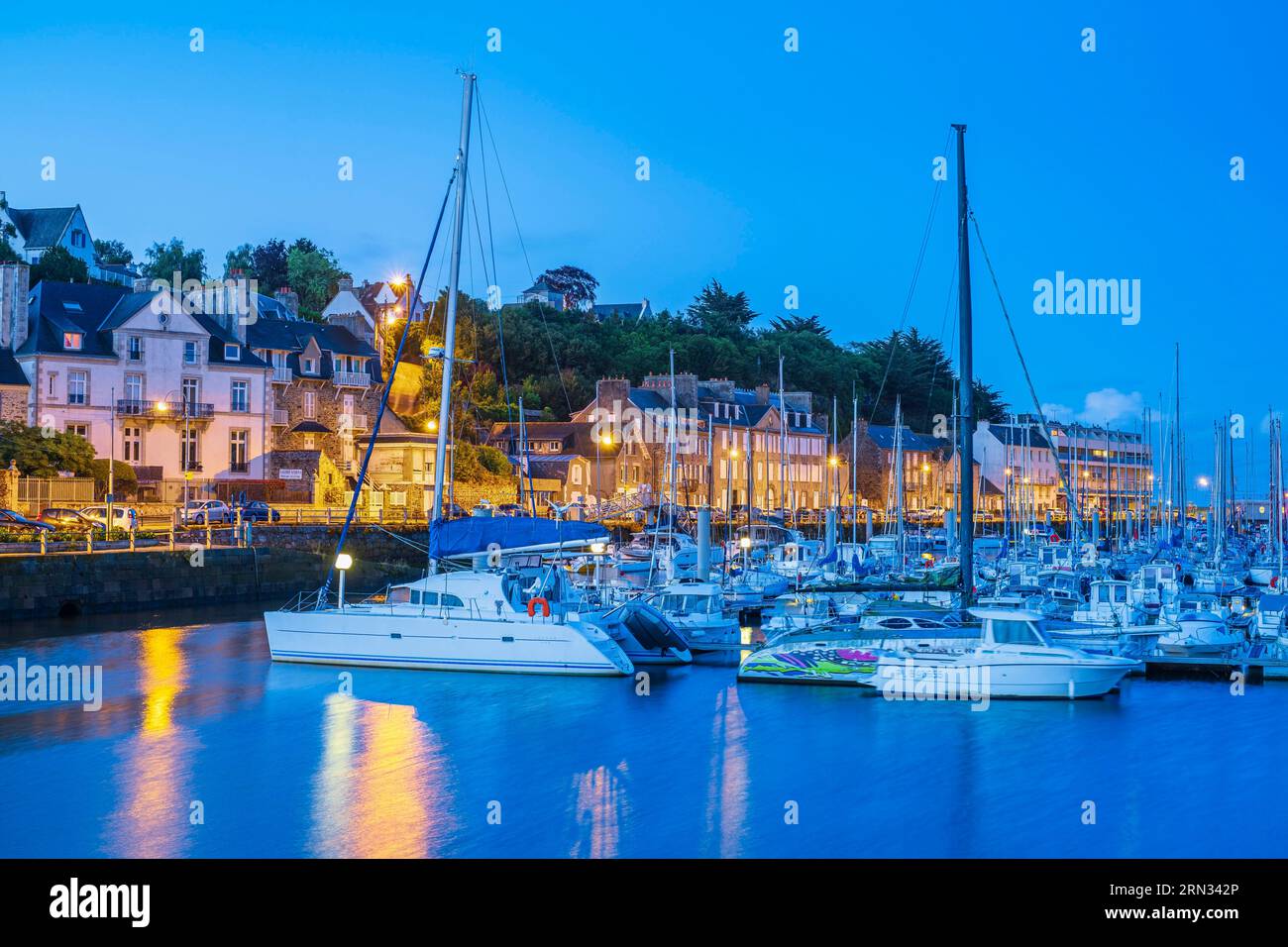 Binic etables sur mer hi-res stock photography and images - Alamy